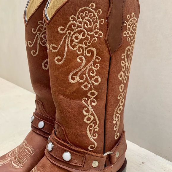 Boho cowboy boots.  Genuine leather - Picture 8 of 9